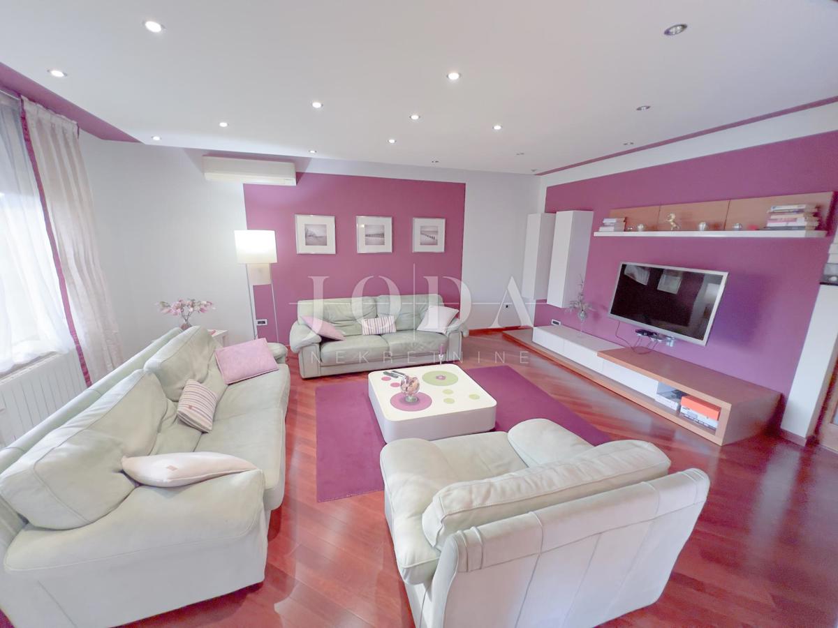 Grobnik, samostojna hiša s poslovnim prostorom na velikem zemljišču