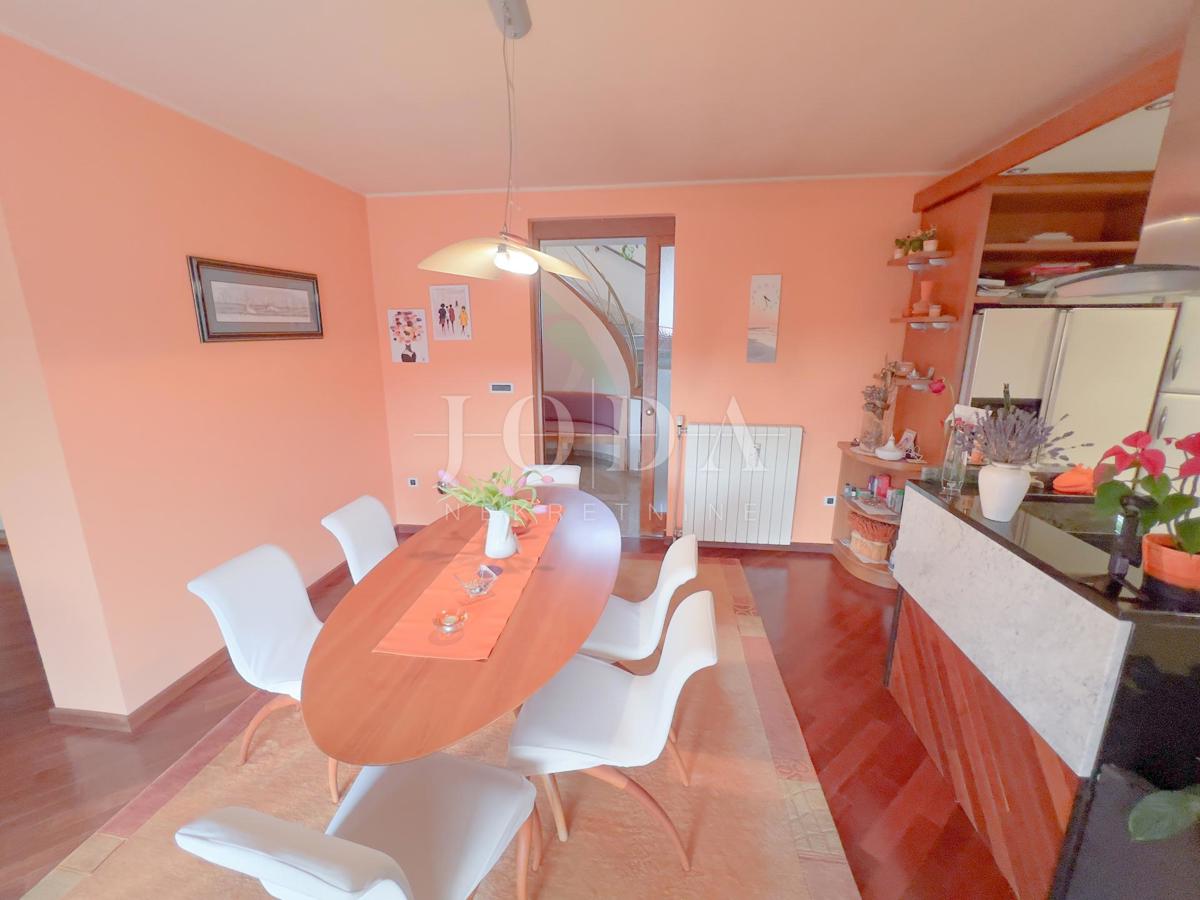 Grobnik, samostojna hiša s poslovnim prostorom na velikem zemljišču