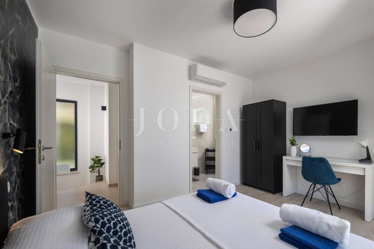 Hiša Šmrika, Kraljevica, 250m2