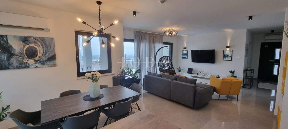 Hiša Šmrika, Kraljevica, 250m2