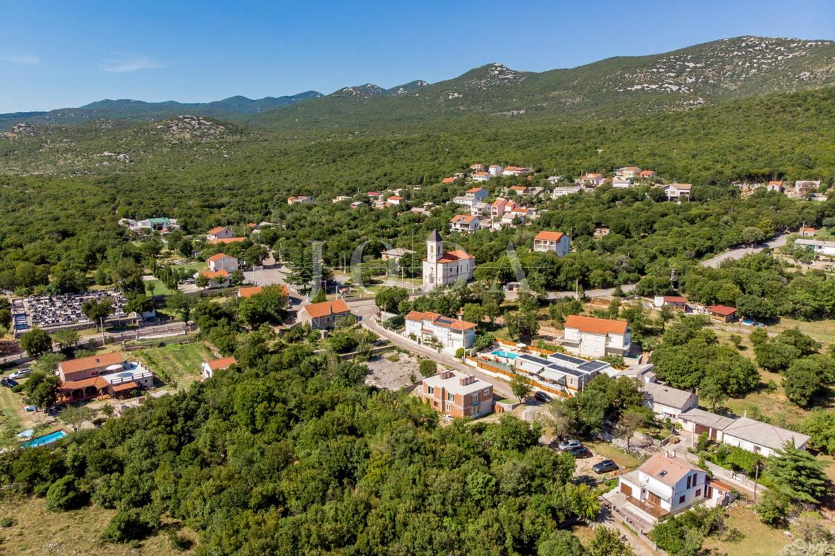 Zemljišče Donji Zagon, Novi Vinodolski, 1.732m2