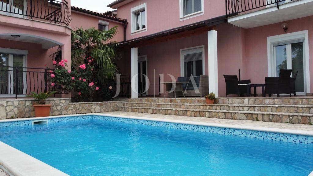 Hiša Labin, 430,40m2