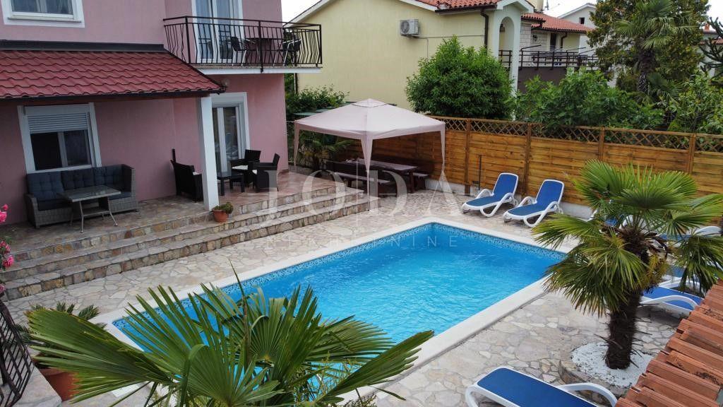 Hiša Labin, 430,40m2