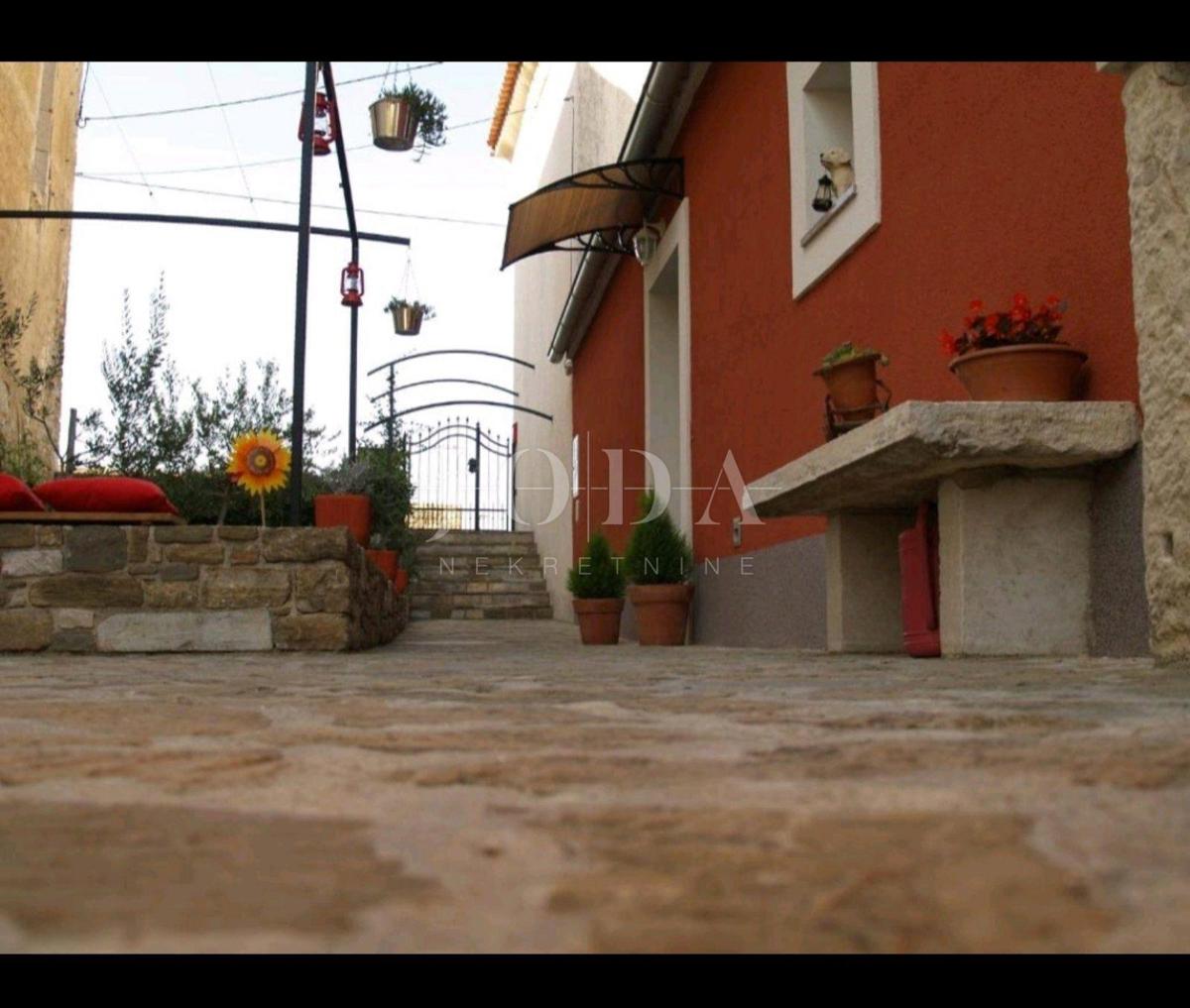 Hiša Motovun, 140m2