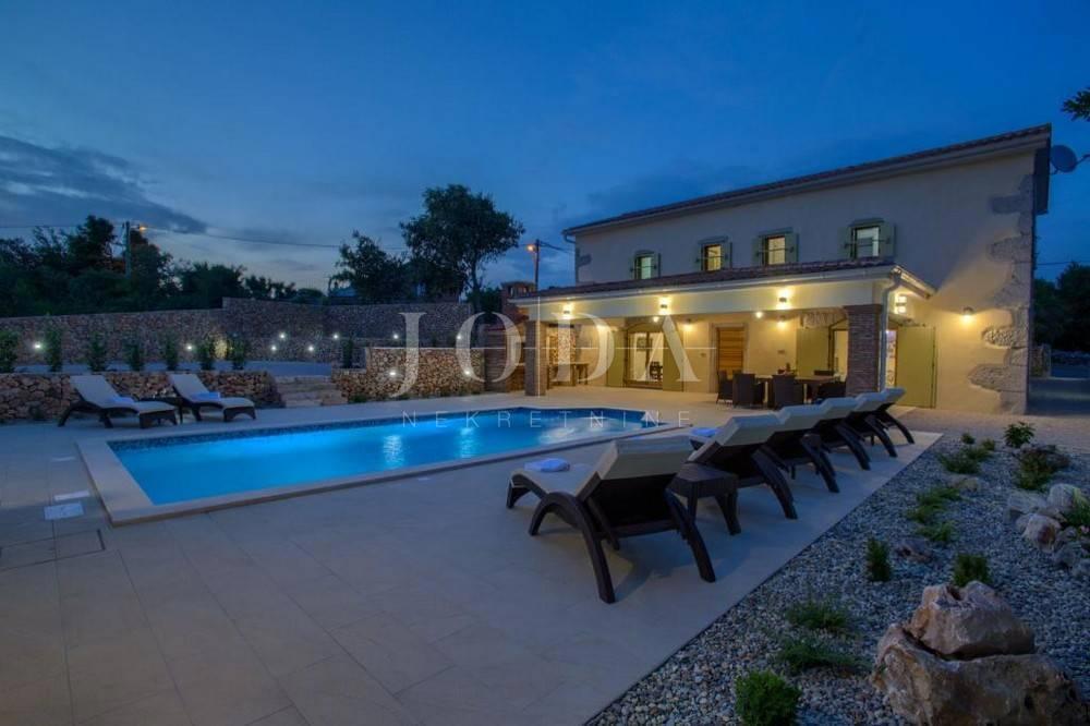 Renovirana kamnita hiša, otok Krk