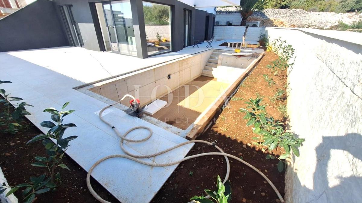 Luksuzen apartma z bazenom, otok Krk