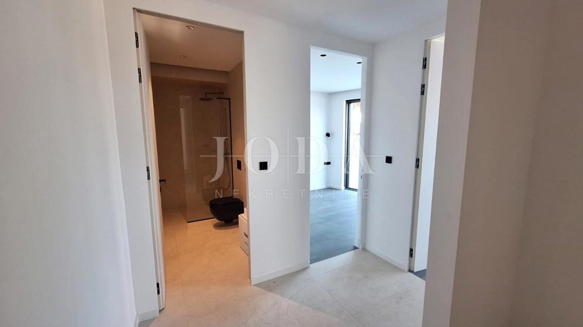 Luksuzen apartma z bazenom, otok Krk