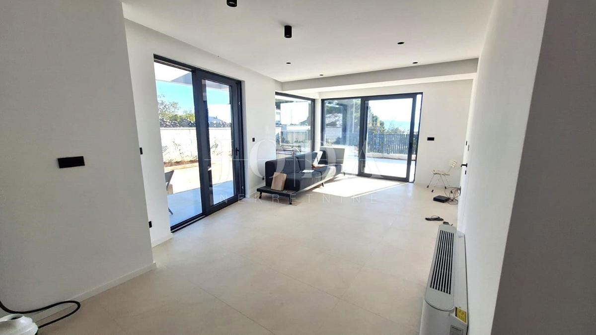 Luksuzen apartma z bazenom, otok Krk