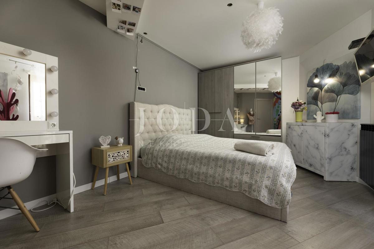 Luksuzna kamnita vila z bazenom, Vrbnik - otok Krk