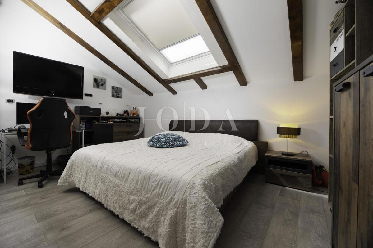 Luksuzna kamnita vila z bazenom, Vrbnik - otok Krk