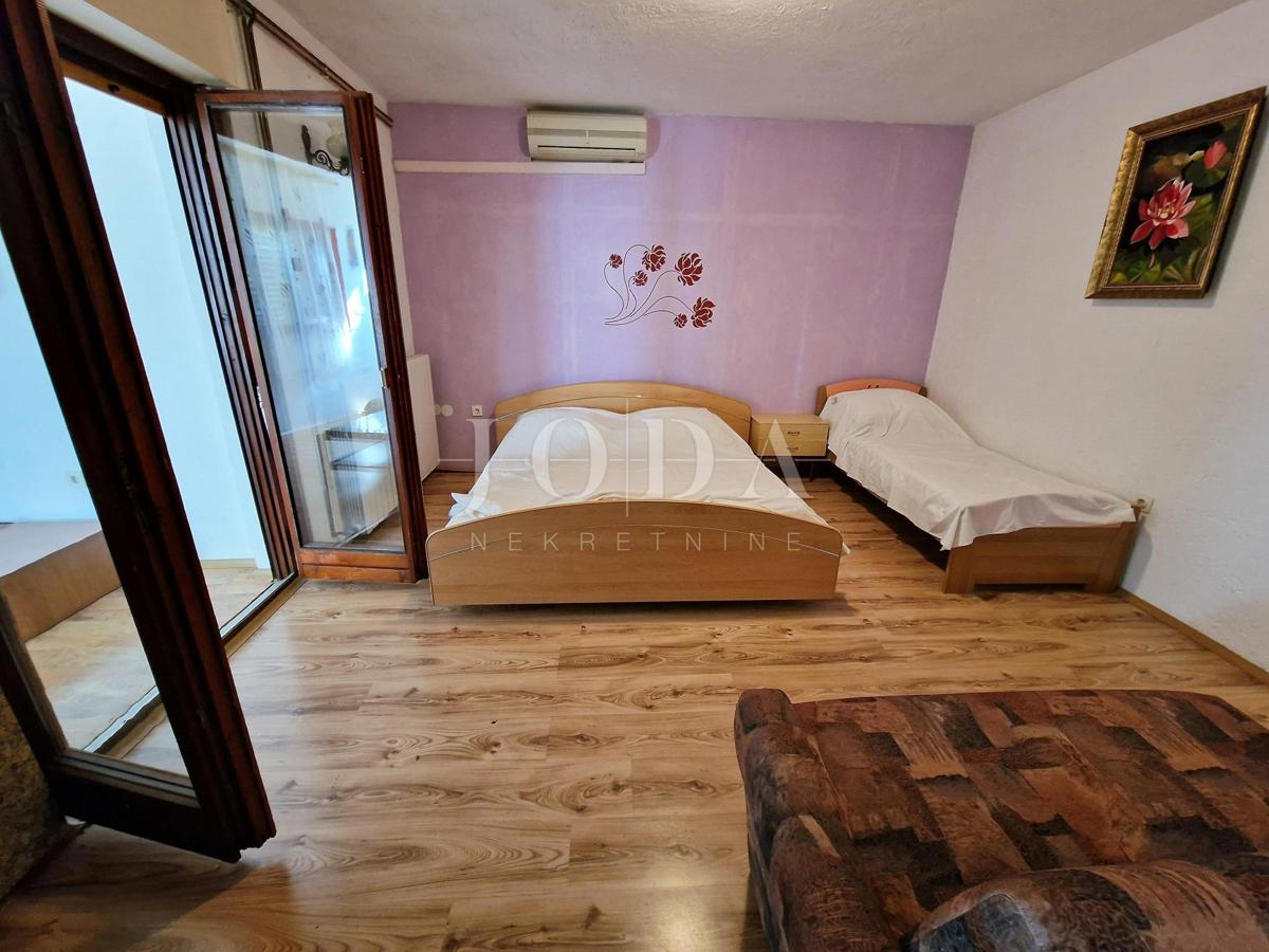 Nadstropje družinske hiše v bližini mesta Krk