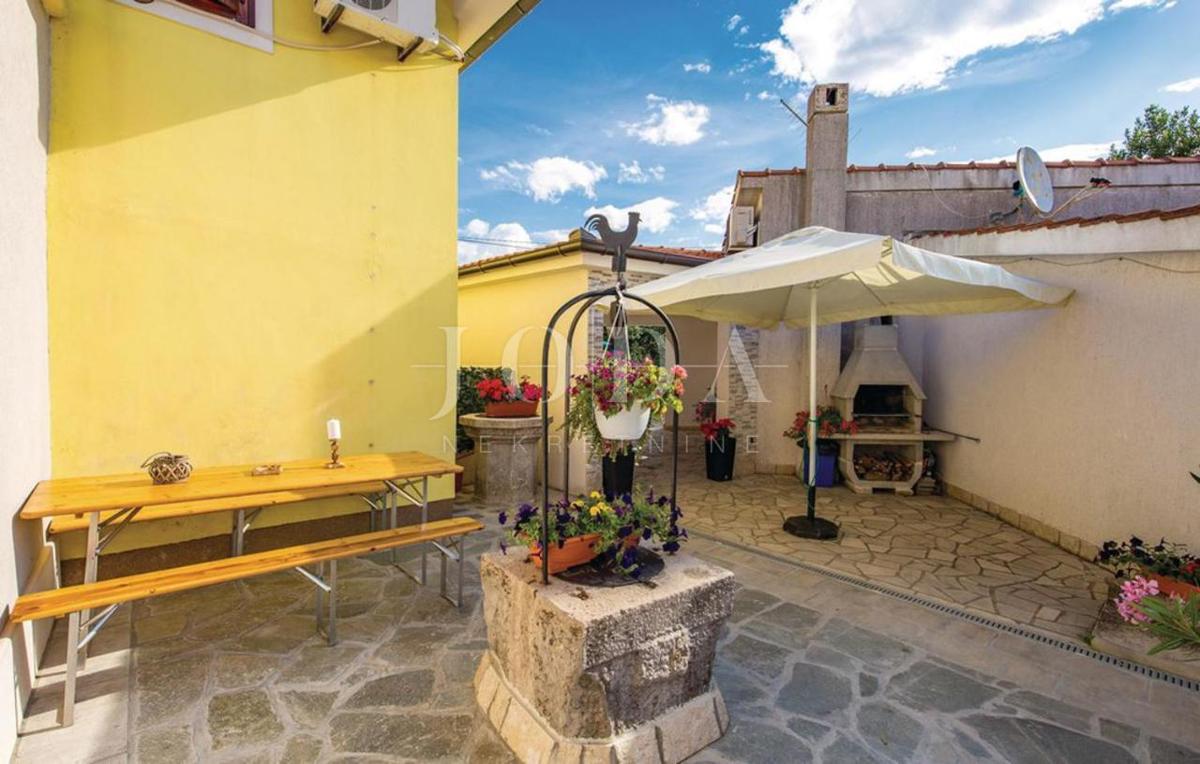 Otok Krk - Kras - pritlična hiša z bazenom