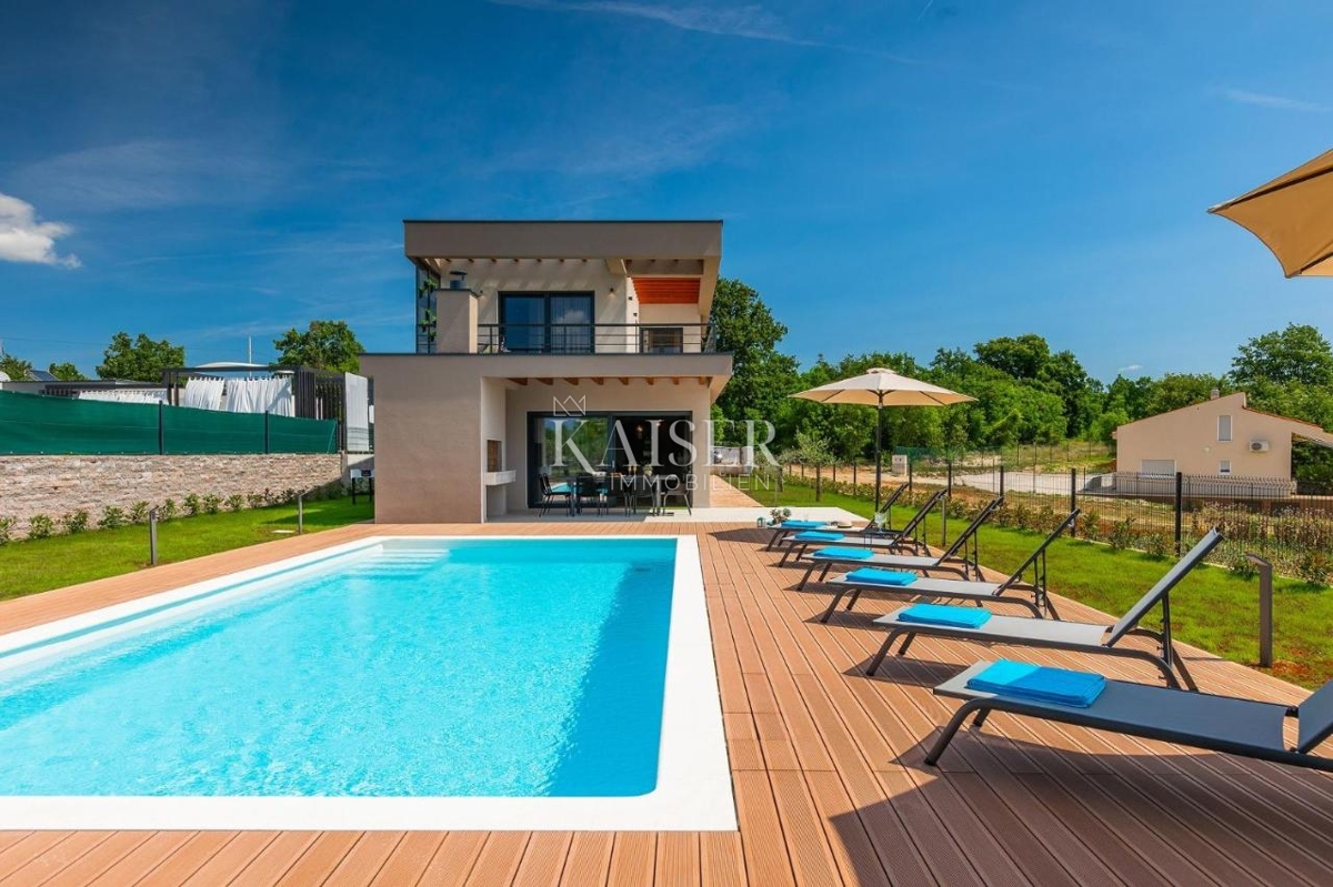 Istra, Svetvinčenat, moderna elegantna vila z bazenom