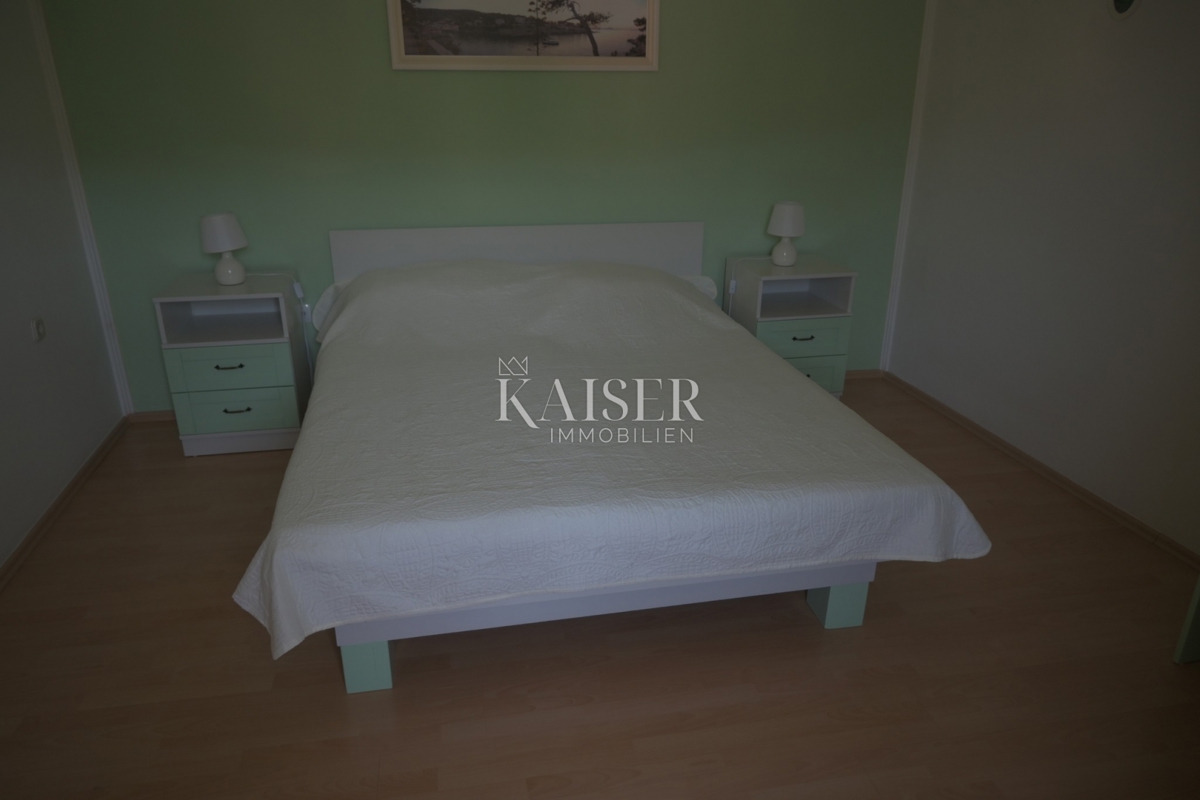 Veli Lošinj - opremljena hiša z dvema apartmajema