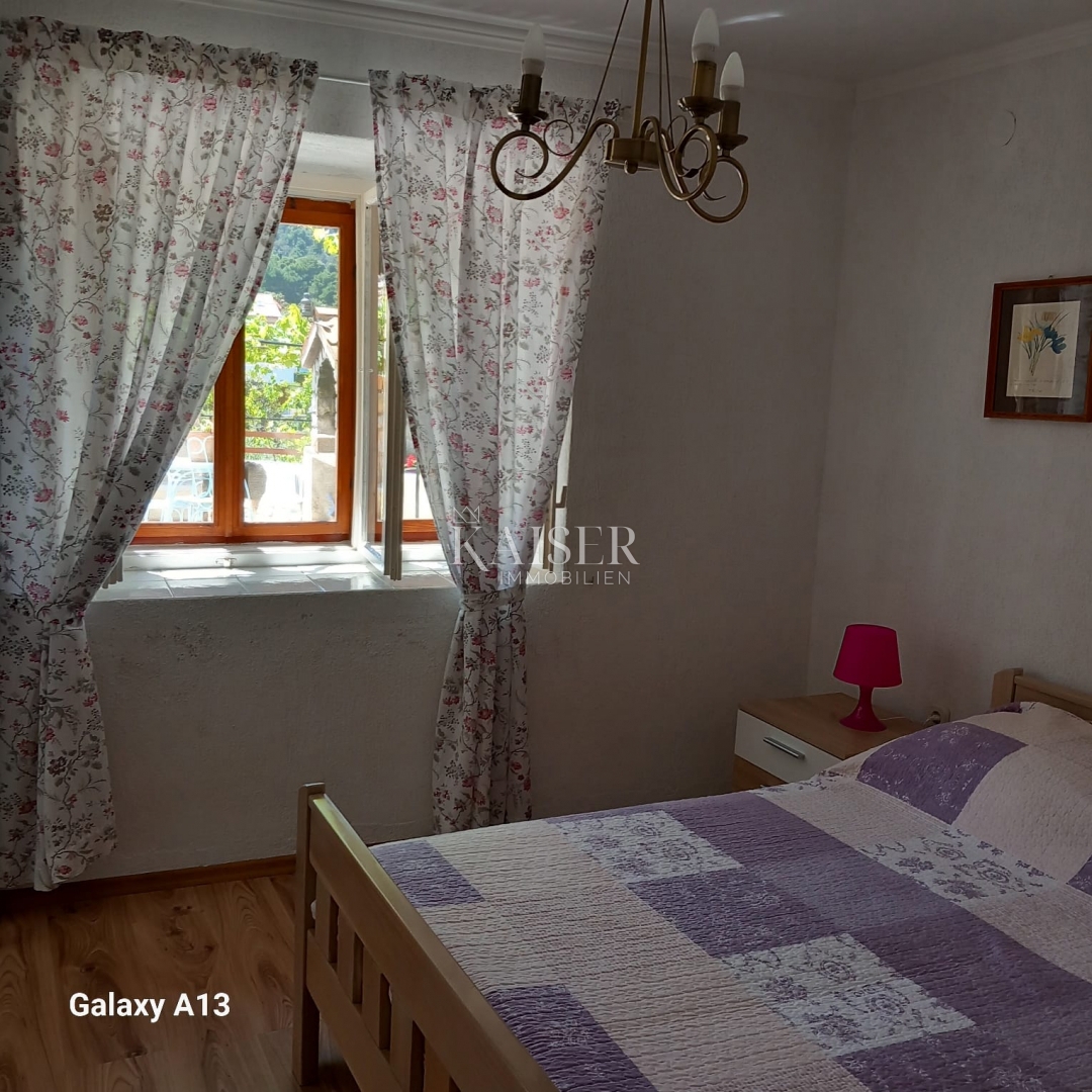 Veli Lošinj - opremljena hiša z dvema apartmajema