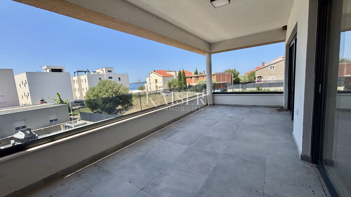 Zadar-Sukošan: Trisobno stanovanje z razgledom, 50 m od morja