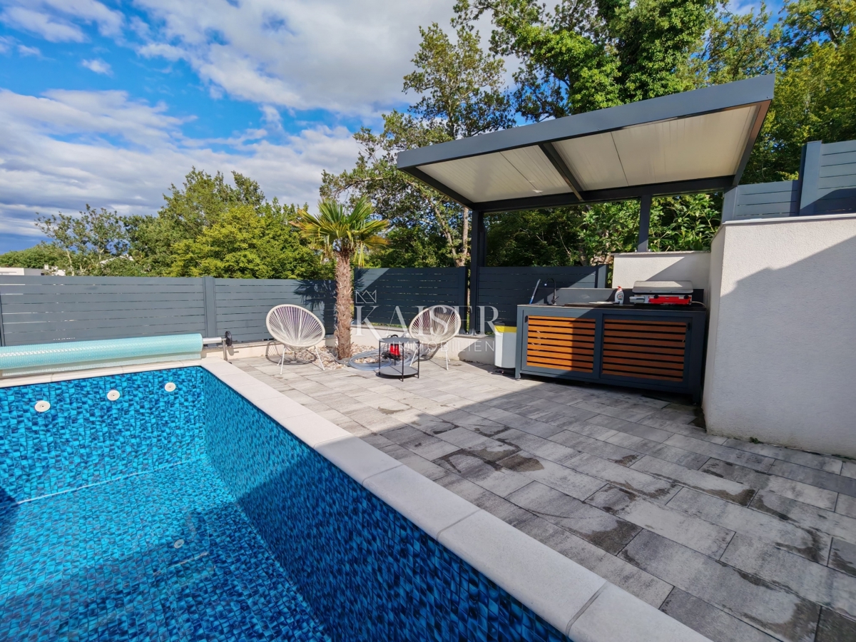 Stanovanje Malinska, Malinska-Dubašnica, 88,42m2