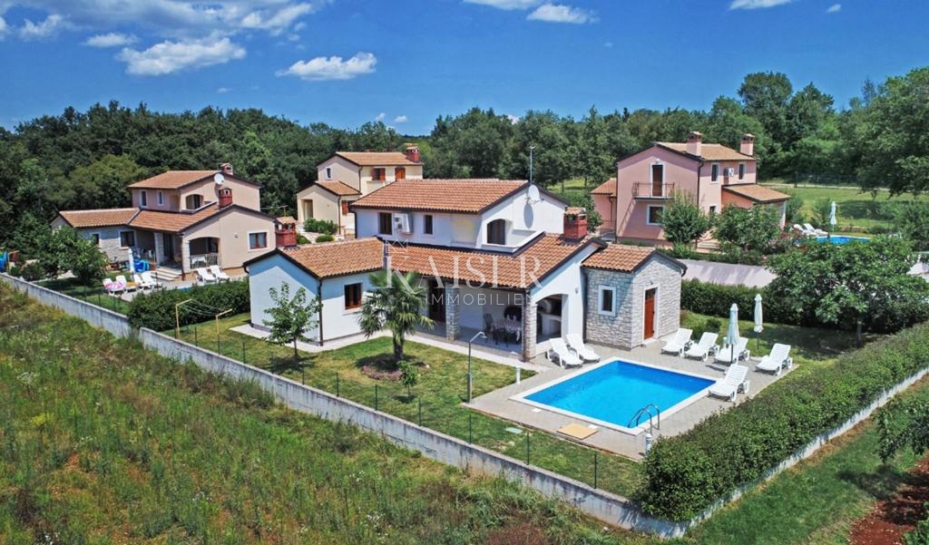 Istra, Poreč, hiša z bazenom