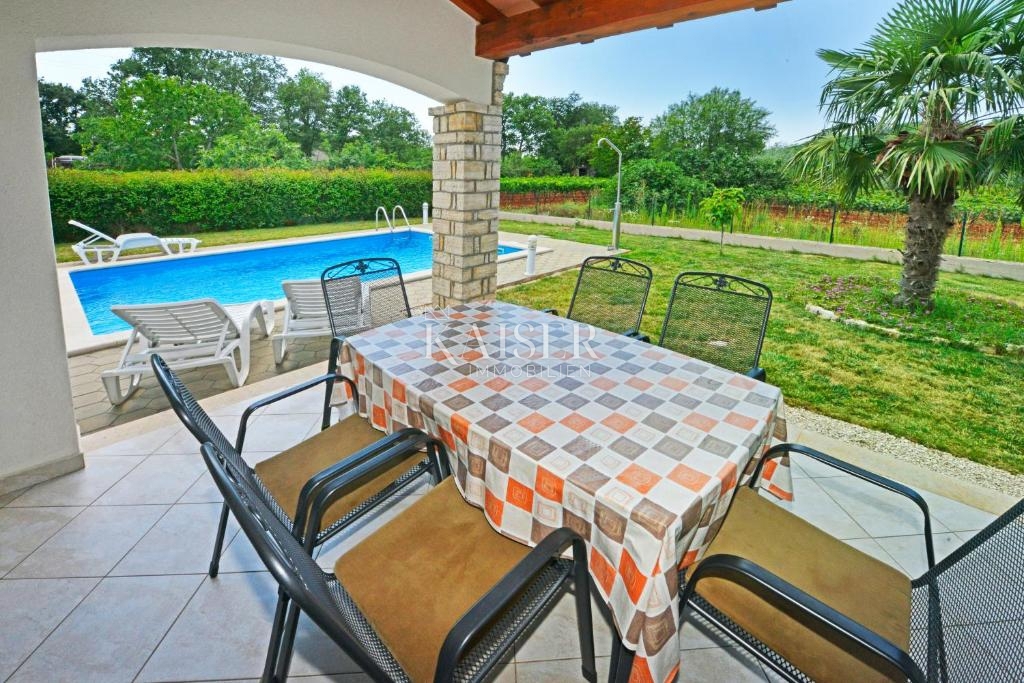 Istra, Poreč, hiša z bazenom