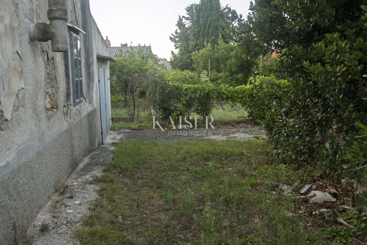Mali Lošinj, Nerezine-Tradicionalna kamnita hiša