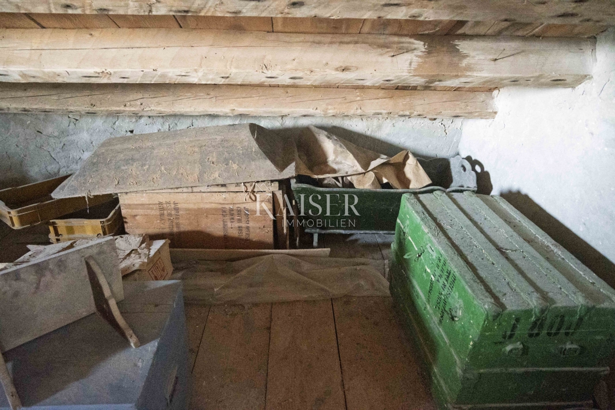 Mali Lošinj, Nerezine-Tradicionalna kamnita hiša