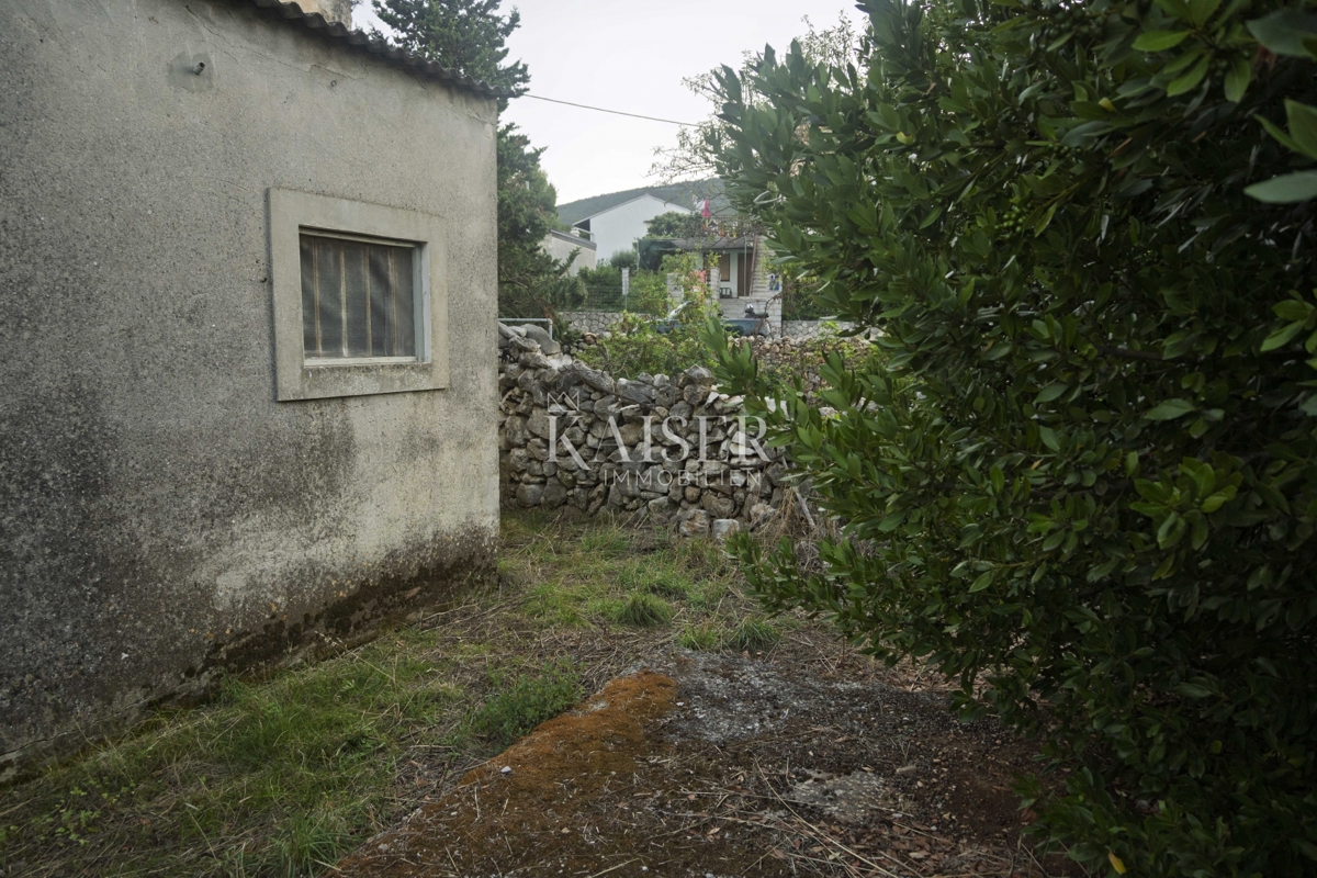 Mali Lošinj, Nerezine-Tradicionalna kamnita hiša