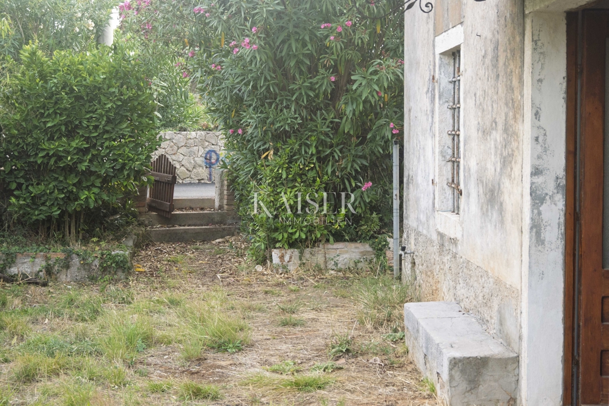 Mali Lošinj, Nerezine-Tradicionalna kamnita hiša