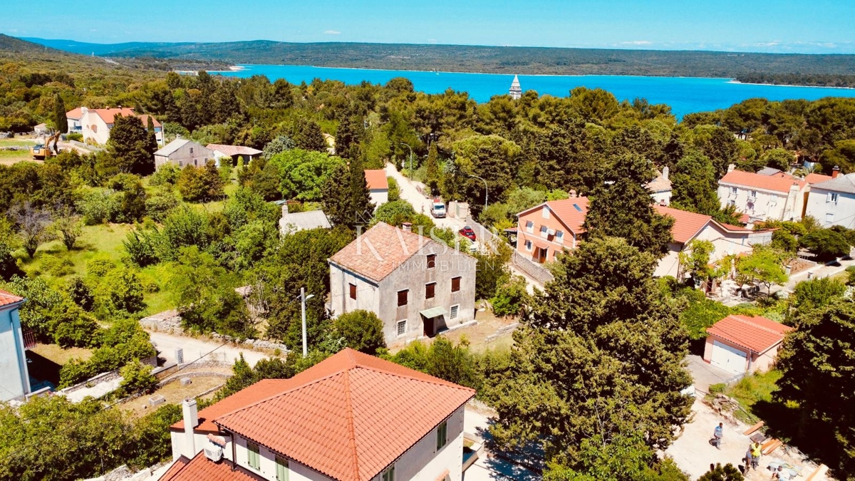Mali Lošinj, Nerezine-Tradicionalna kamnita hiša