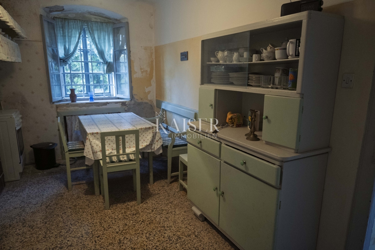 Mali Lošinj, Nerezine-Tradicionalna kamnita hiša
