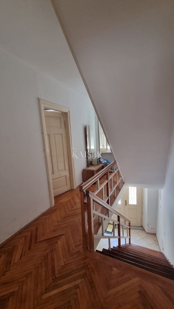 Crikvenica, Selce - hiša v središču mesta 50m od morja