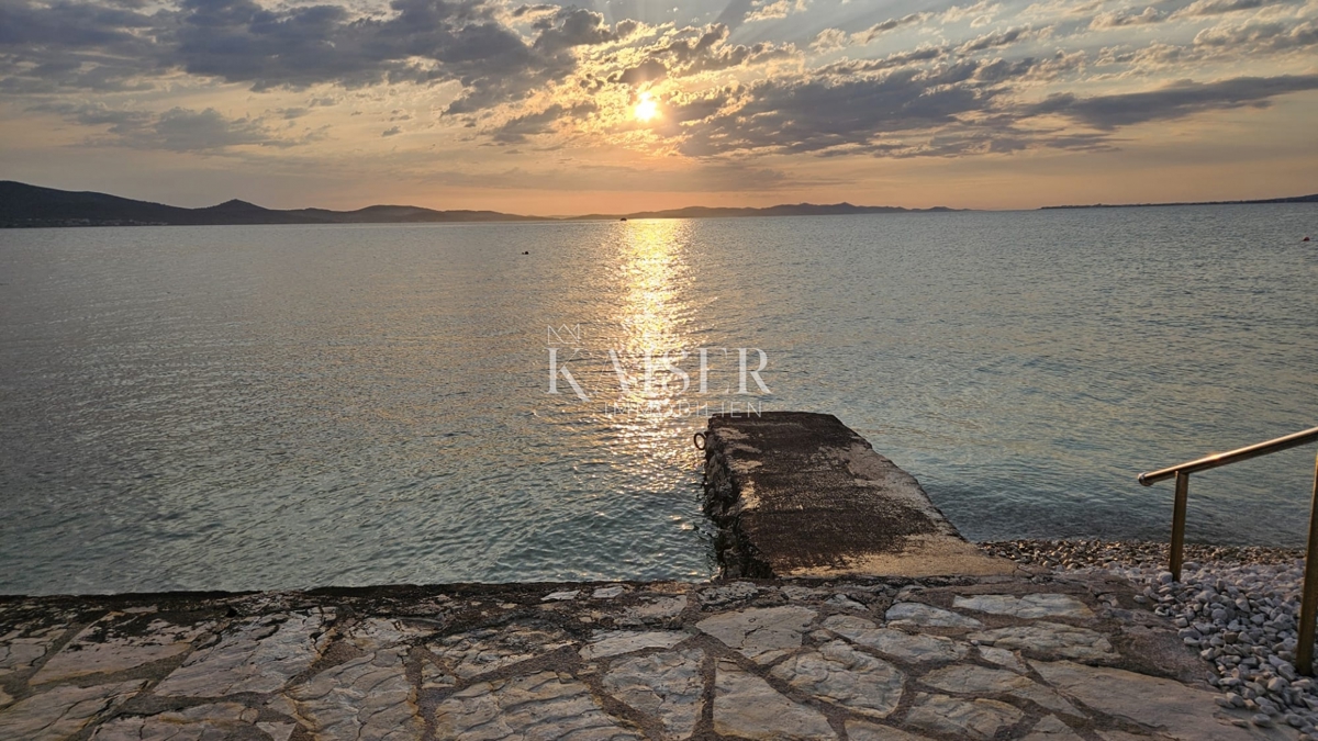 Zadar, Sv. Petar na Moru - samostojna hiša 50 m od morja na mirni lokaciji, idealna za bivanje ali turizem
