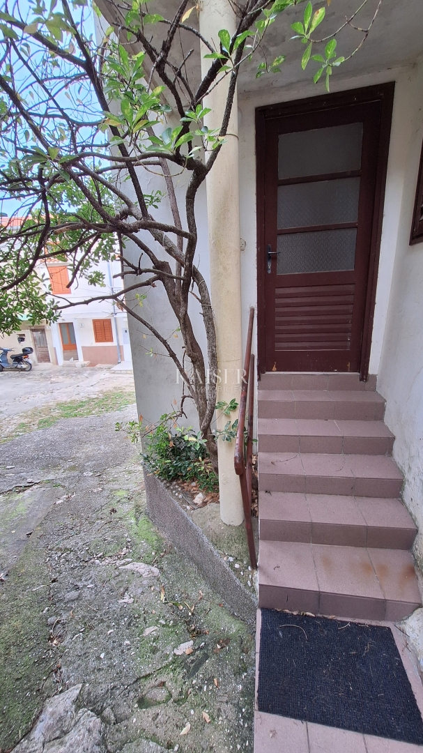 Hiša Vrbnik, 188m2