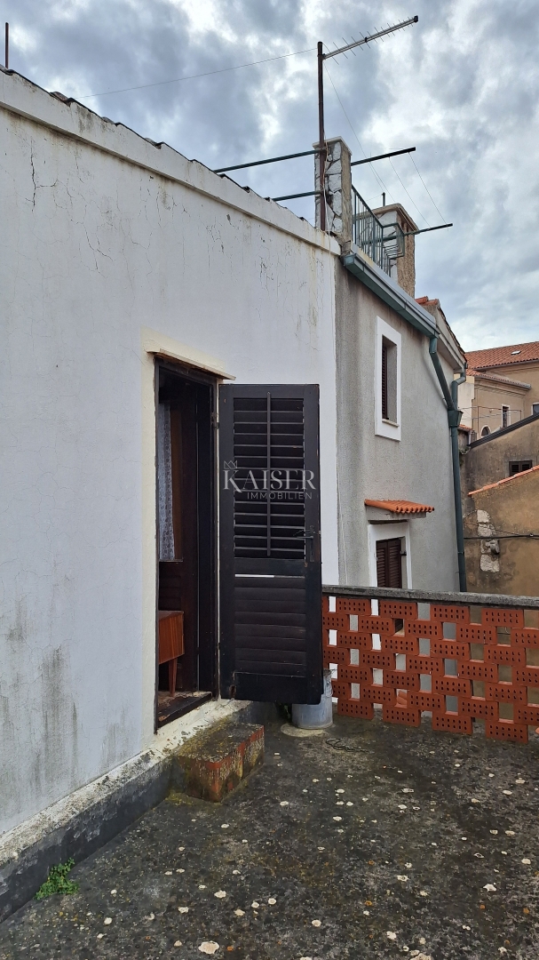 Hiša Vrbnik, 188m2