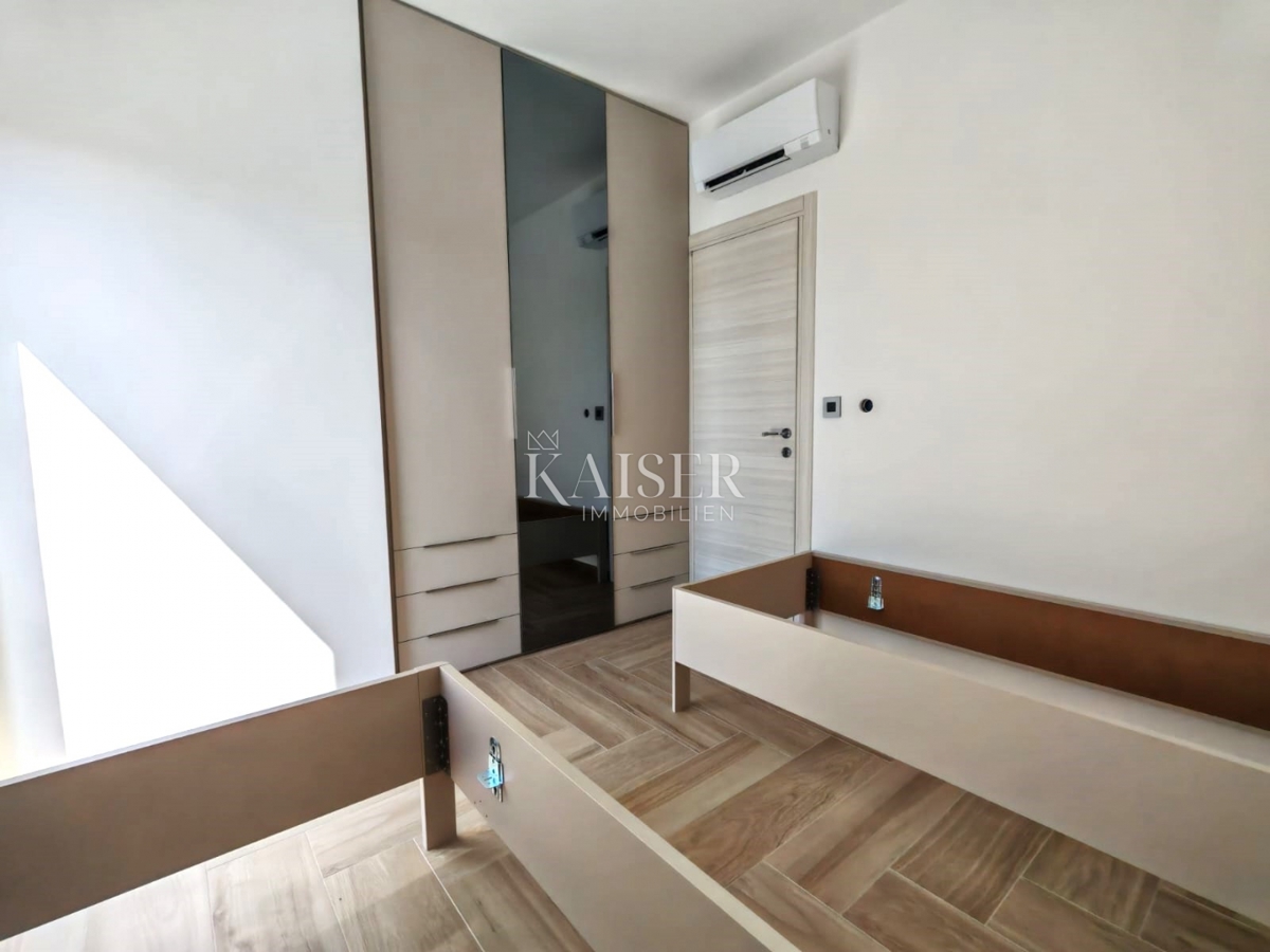 Vila Malinska, Malinska-Dubašnica, 200m2