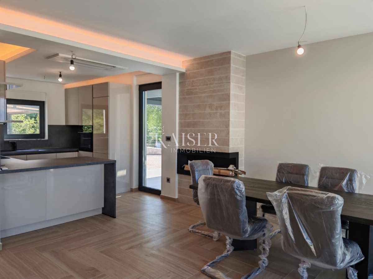 Vila Malinska, Malinska-Dubašnica, 200m2