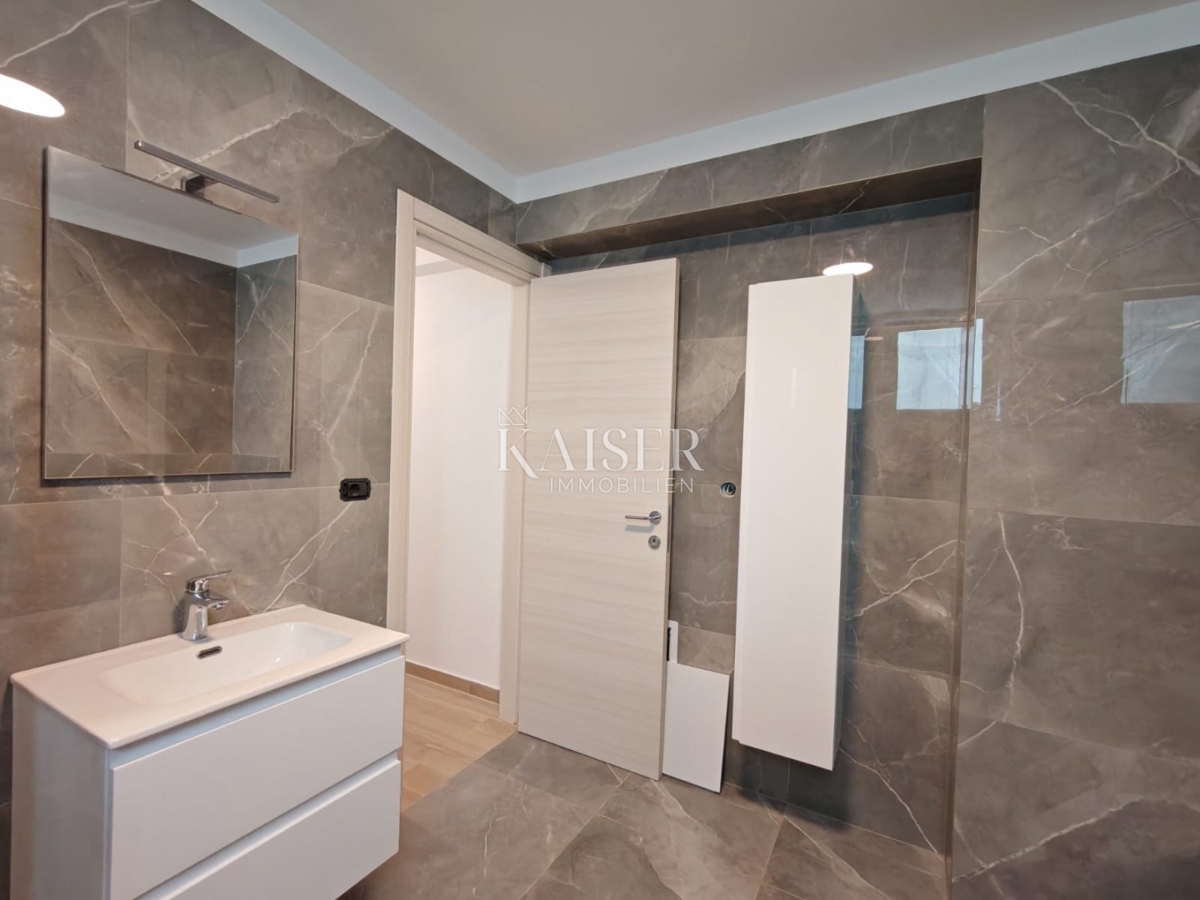 Vila Malinska, Malinska-Dubašnica, 200m2