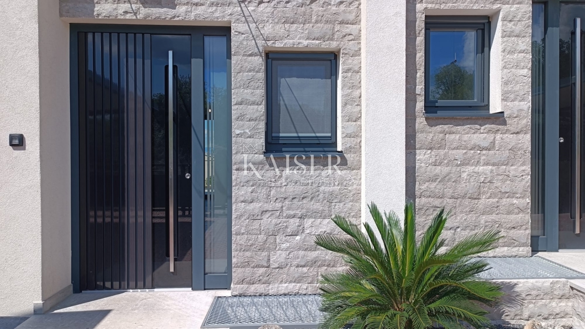 Vila Malinska, Malinska-Dubašnica, 200m2