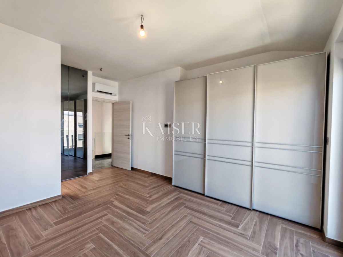 Vila Malinska, Malinska-Dubašnica, 200m2