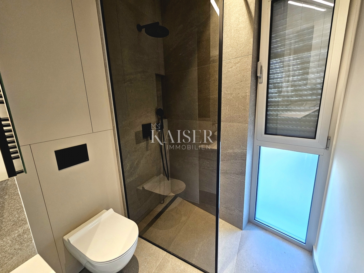 Mesto Krk - luksuzno stanovanje 2 spalnici + dnevna soba, 93 m2 