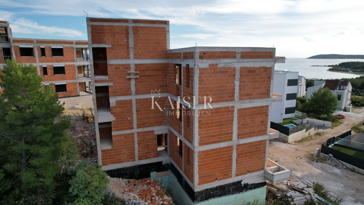 Prostorno stanovanje (S1) v pritličju z zasebnim vrtom, Mandalina - Šibenik