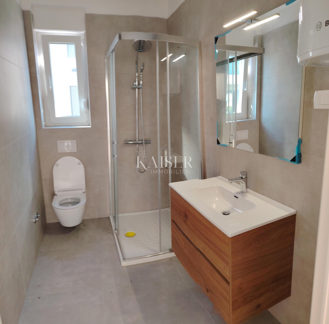 Istra, Medulin - stanovanje z garažo