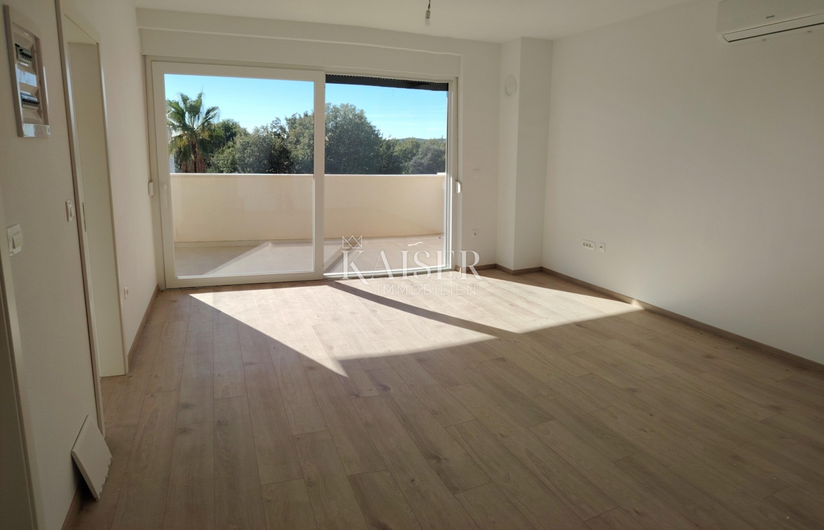 Istra, Medulin - stanovanje z garažo