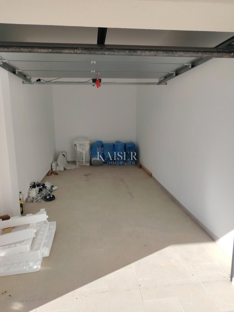 Istra, Medulin - stanovanje z garažo