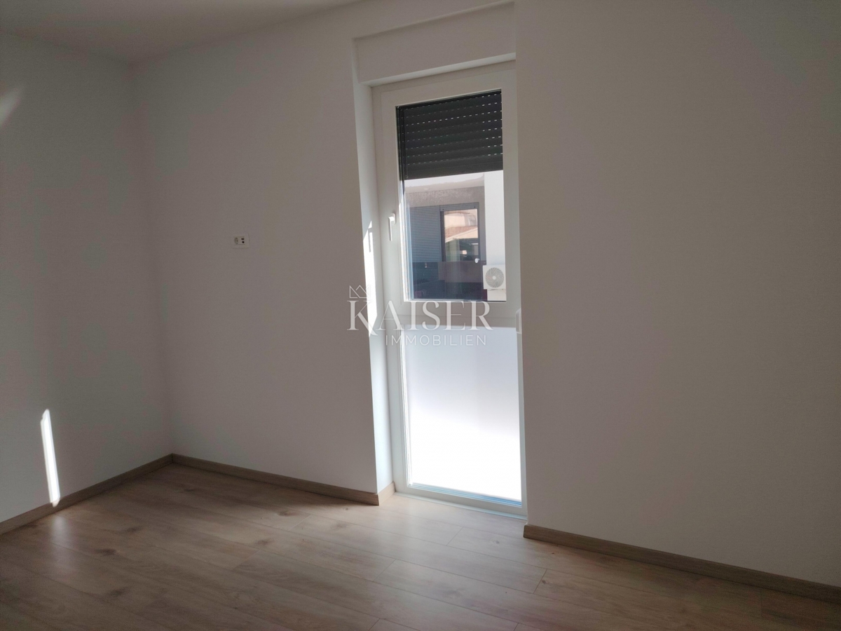 Istra, Medulin - stanovanje z garažo