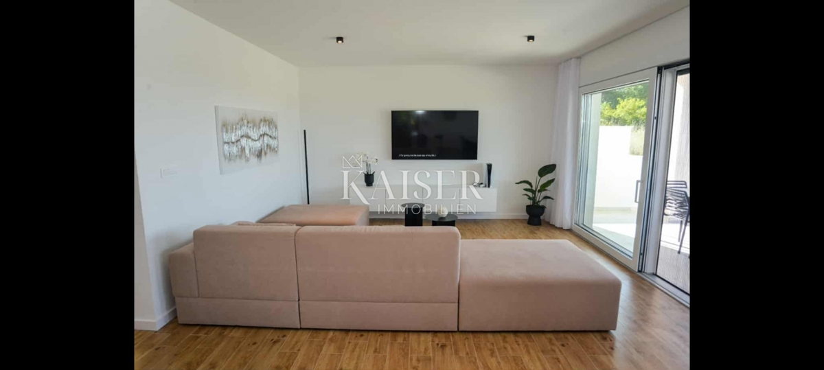 Pakoštane, Zadar - Moderna vila s pogledom na Vranjsko jezero