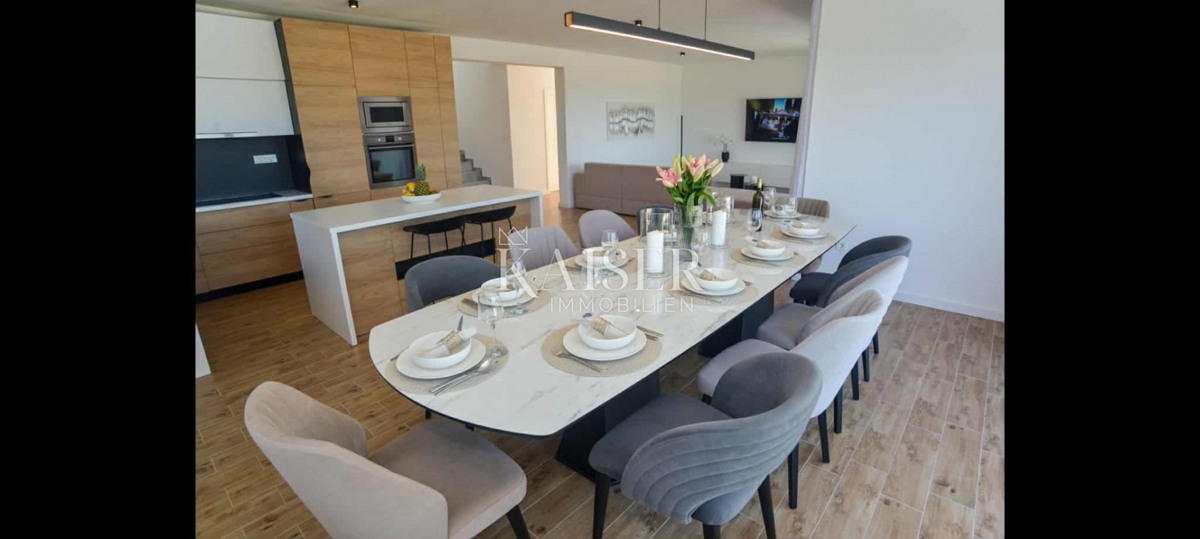 Pakoštane, Zadar - Moderna vila s pogledom na Vranjsko jezero