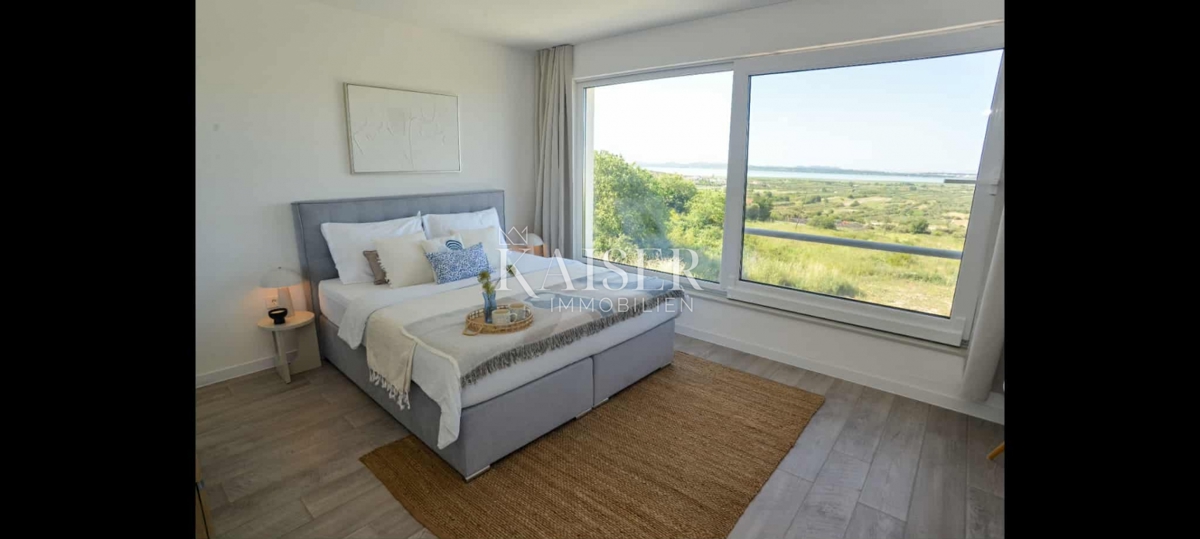 Pakoštane, Zadar - Moderna vila s pogledom na Vranjsko jezero