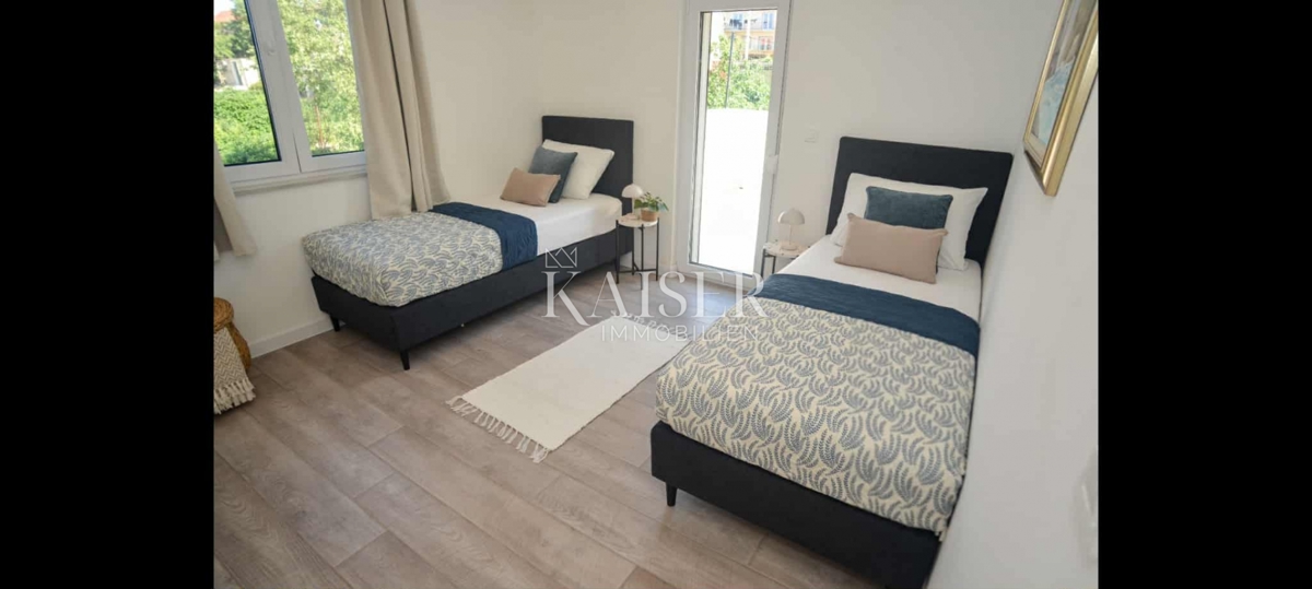 Pakoštane, Zadar - Moderna vila s pogledom na Vranjsko jezero