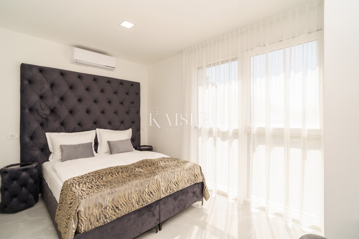 Novi Vinodolski, Bribir - opremljena vila s čudovitim pogledom na morje