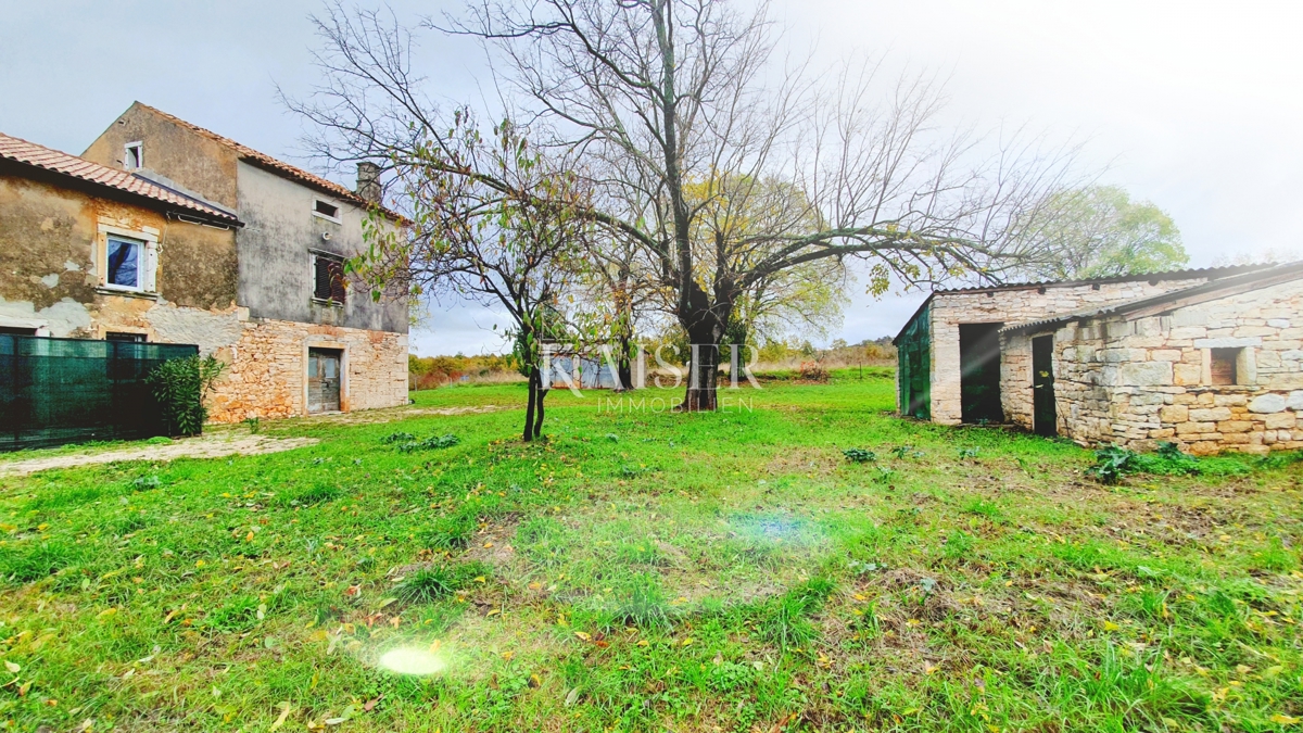 Starine Višnjan, 400m2